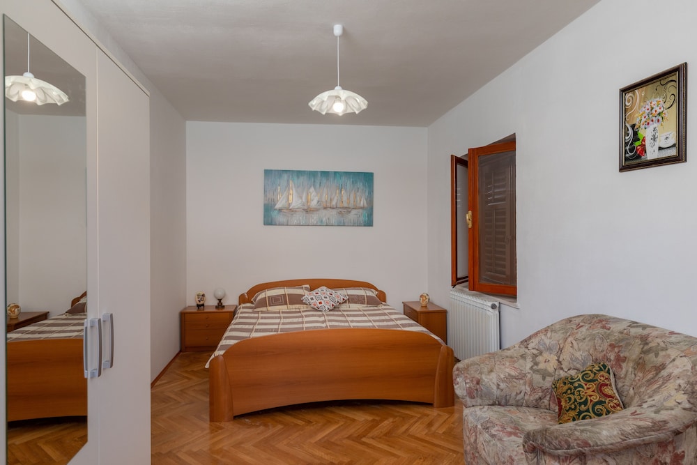 VILLA VALJALO 20/50