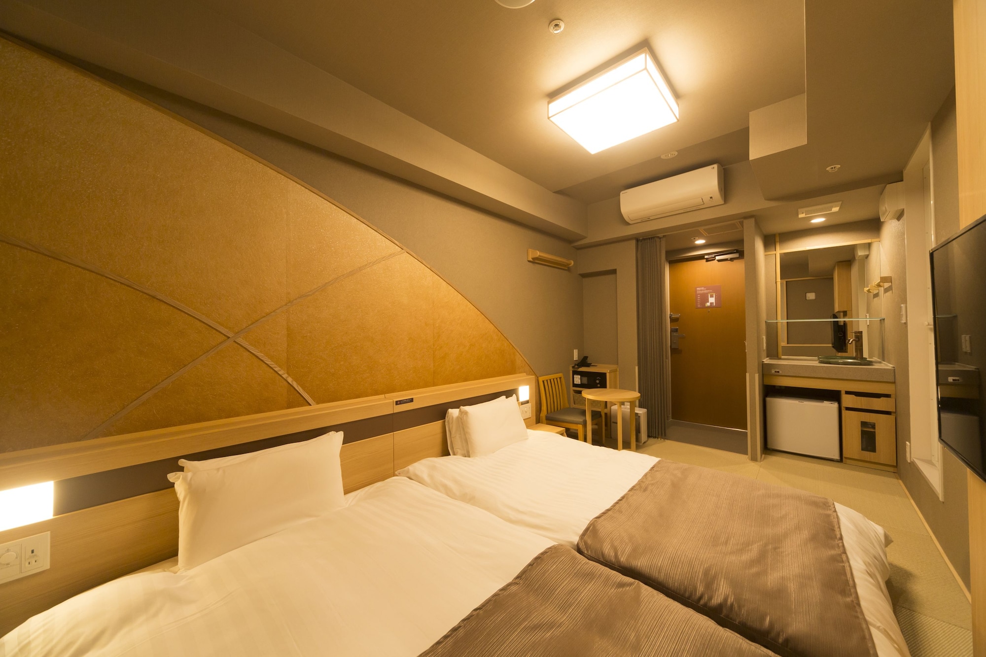 JAPANESE, TWIN BEDS