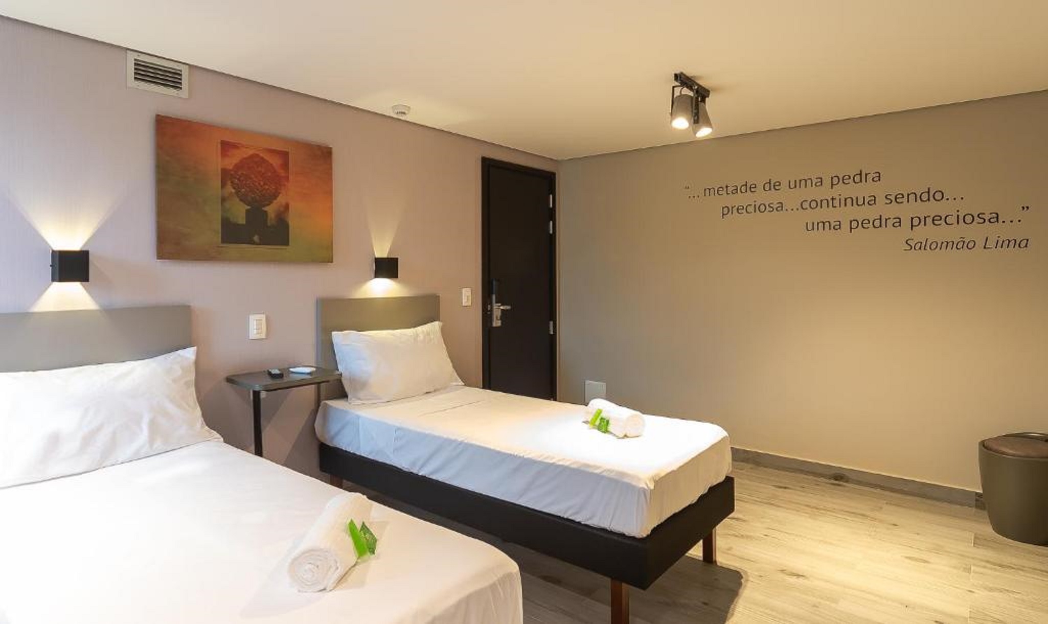 Ibis Styles Itauna 6/30