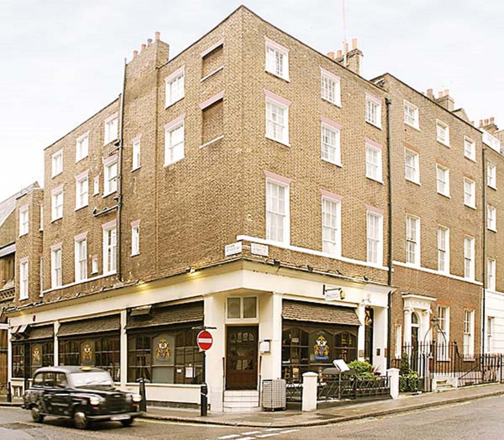 17 Hertford Street 30/42