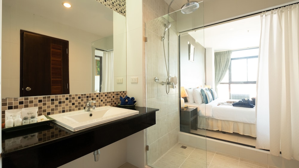 Vogue Hotel Pattaya 27/63