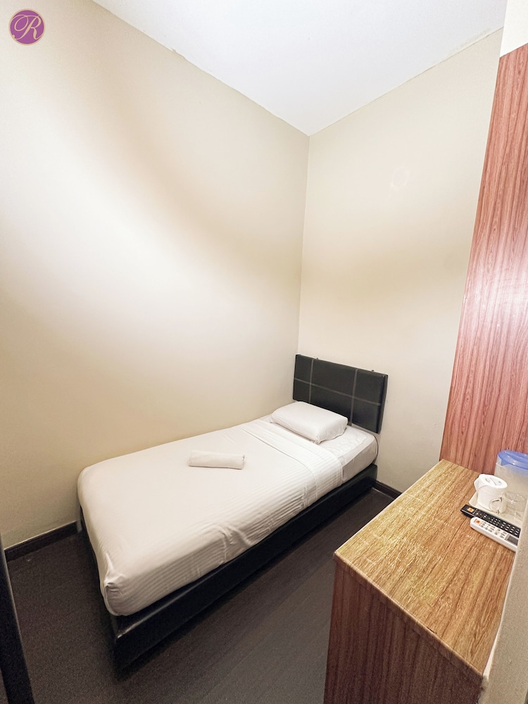 Remember Hotel Batu Pahat 30/47