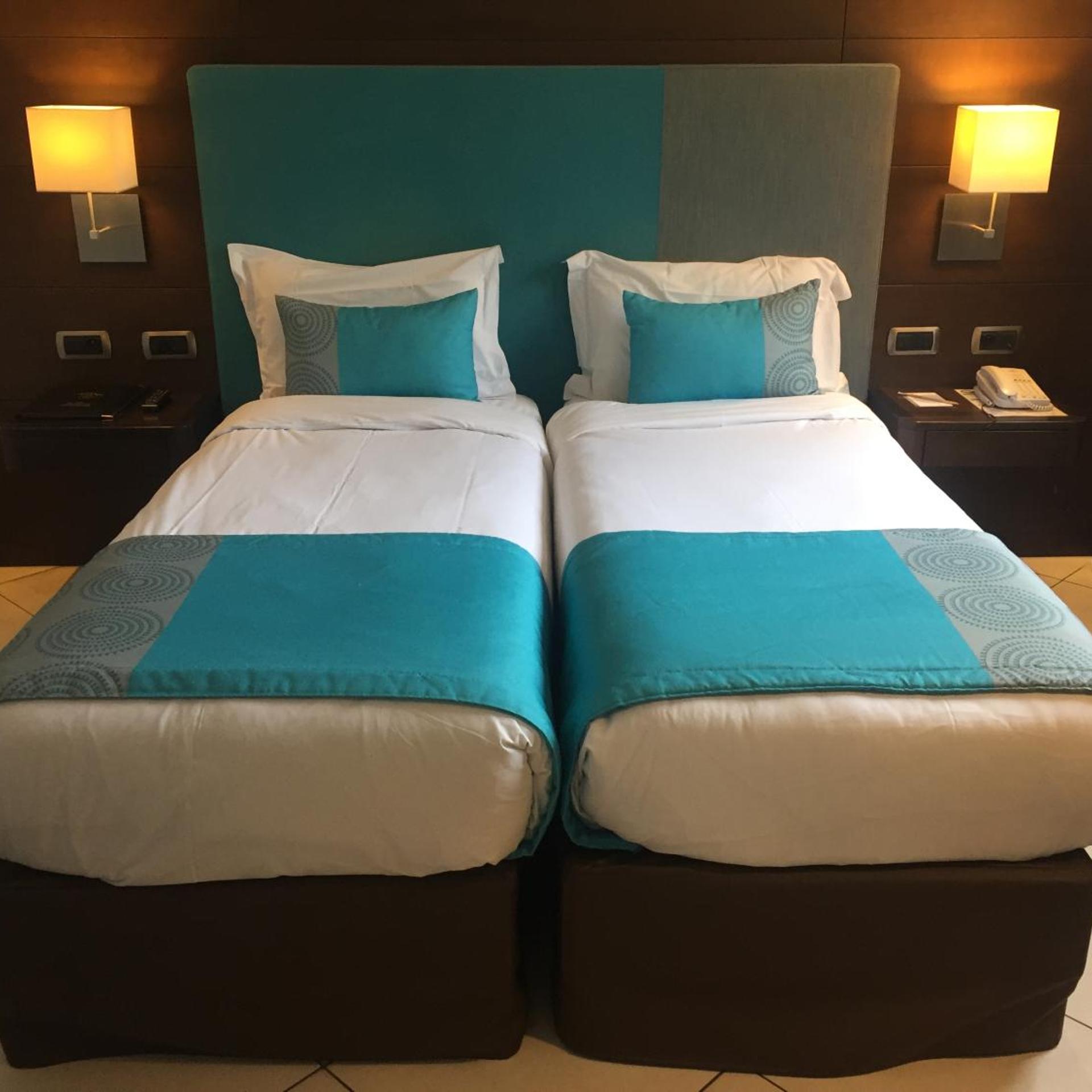 Room, Triple