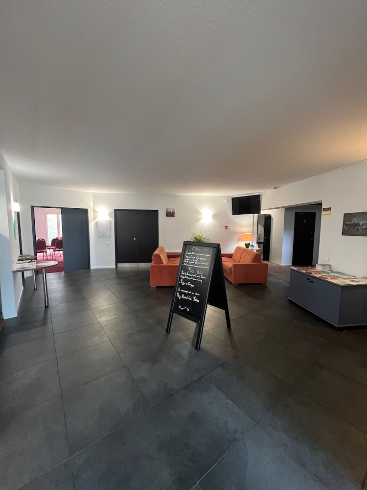 Logis Cottage Hotel 37/66