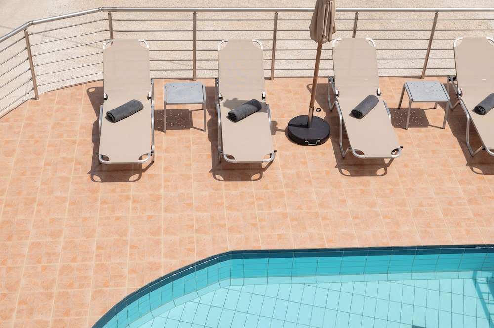 Thelesi Apartments 28/50