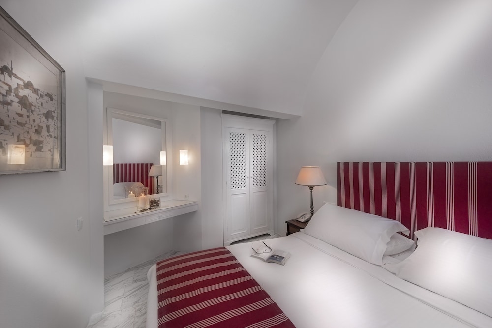 Panoramic, Suite, King Bed, Sunset View, Sofa