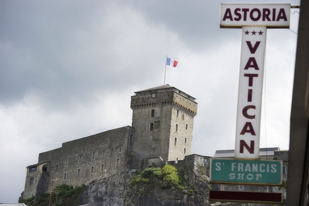 The Originals City Hotel Astoria Vatican, Lourdes in LOURDES