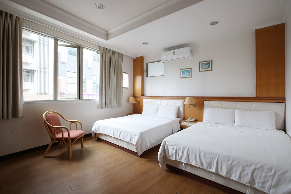 Long Shan Hotel 24/68