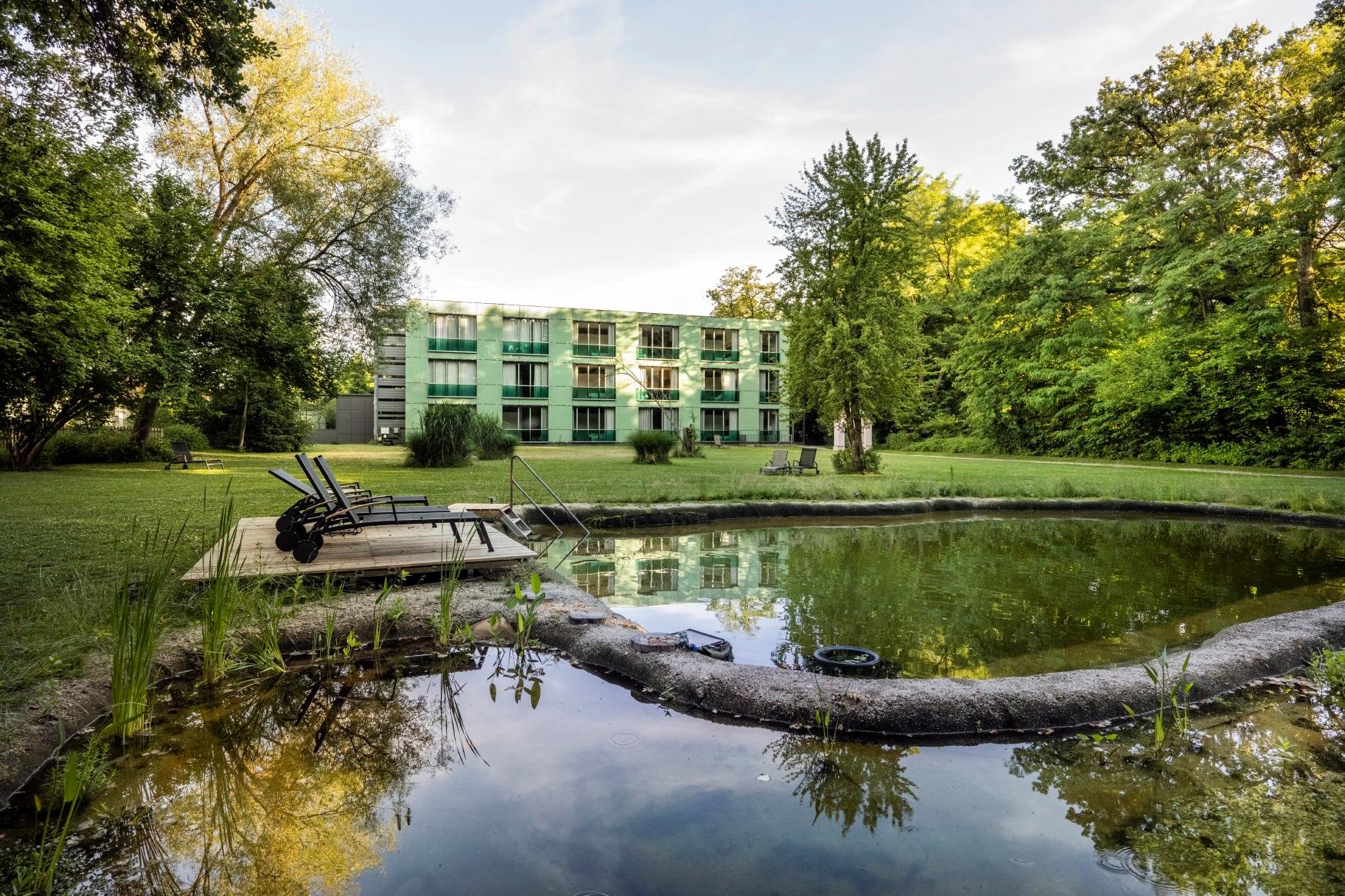 Schlossparkhotel Mariakirchen 26/28