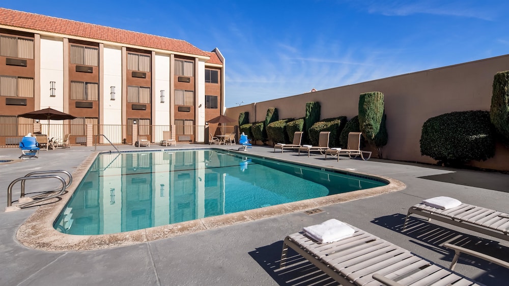 Best Western Norwalk Inn 4/35