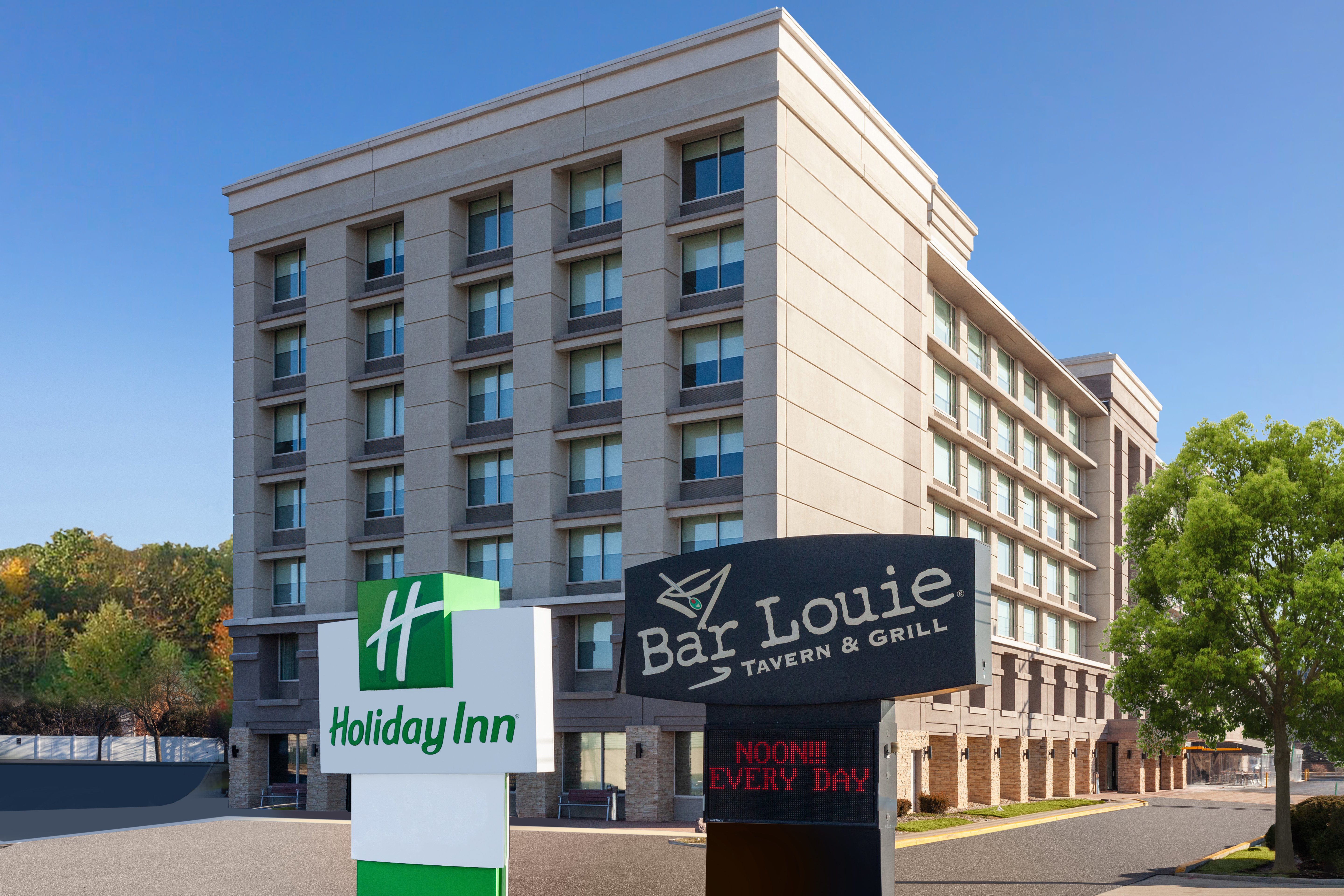 HOLIDAY INN CHICAGO OAKBROOK 59/63