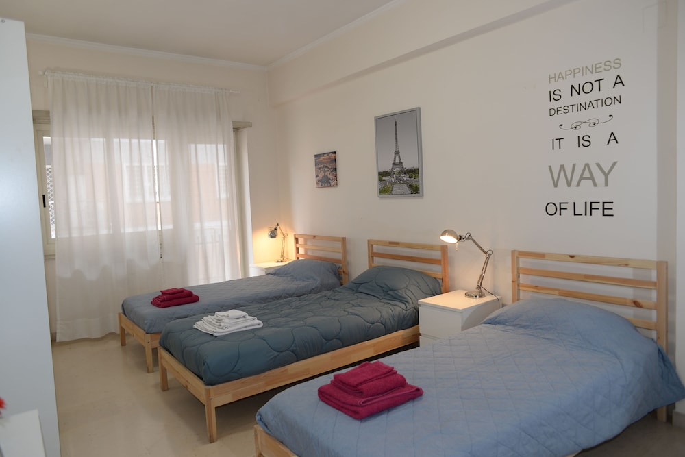 Room-emilio Home Triple Room in our Cozy 13/35