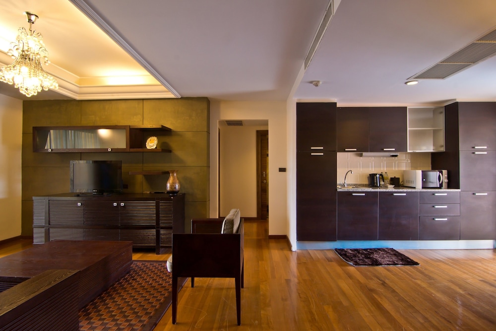 Lk Mantra Pura Resort 12/65