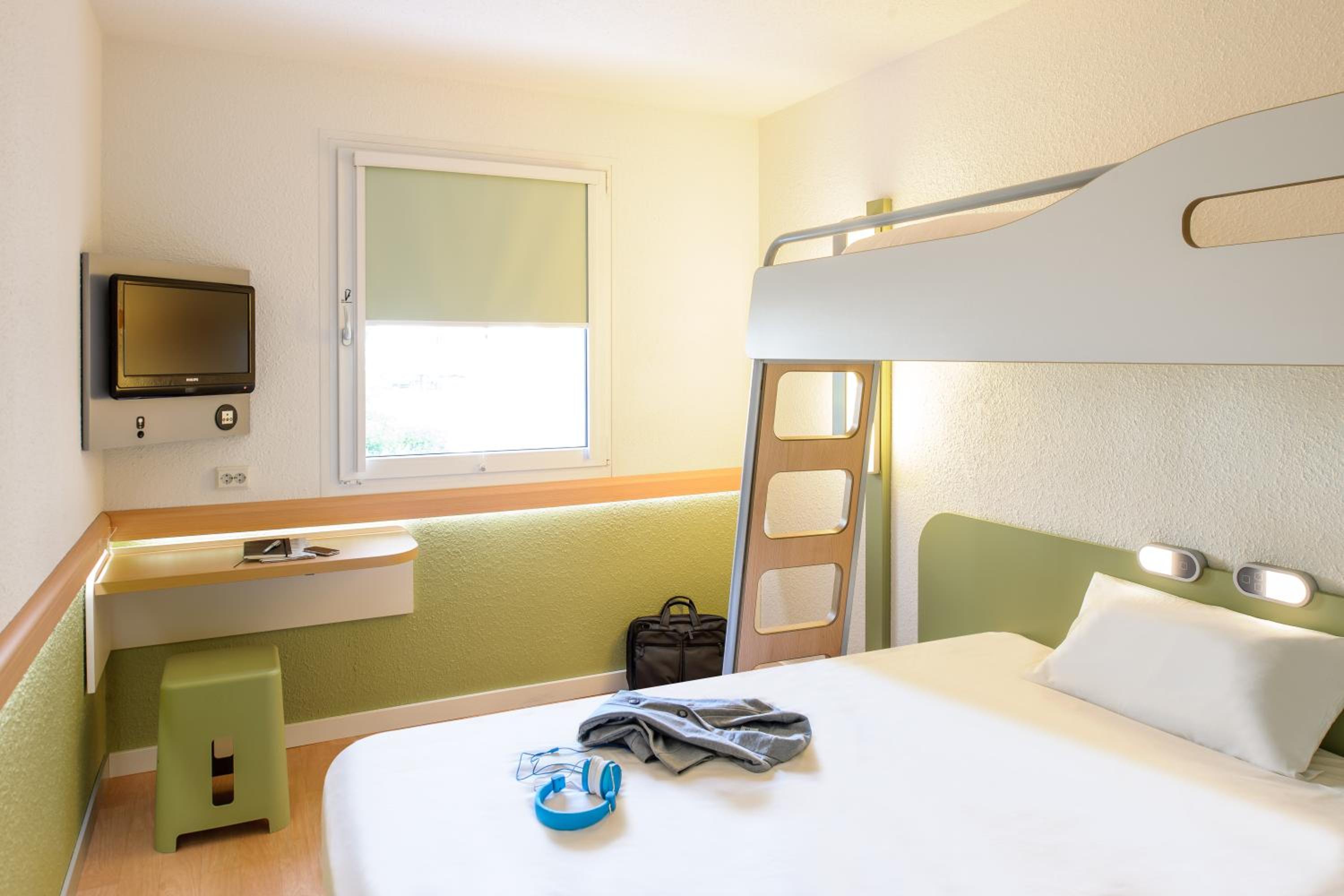Standard, Double Bed