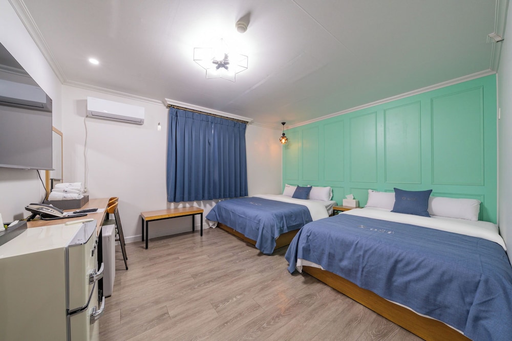 Ost Hotel 12/66