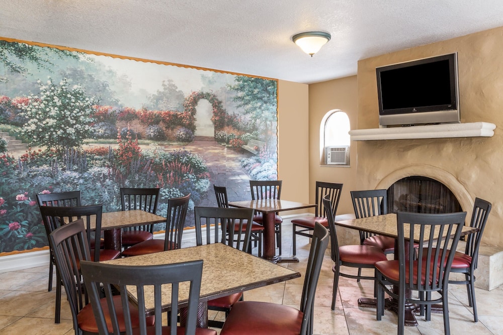 Quality Inn & Suites Altamonte Springs Orlando-North 29/41