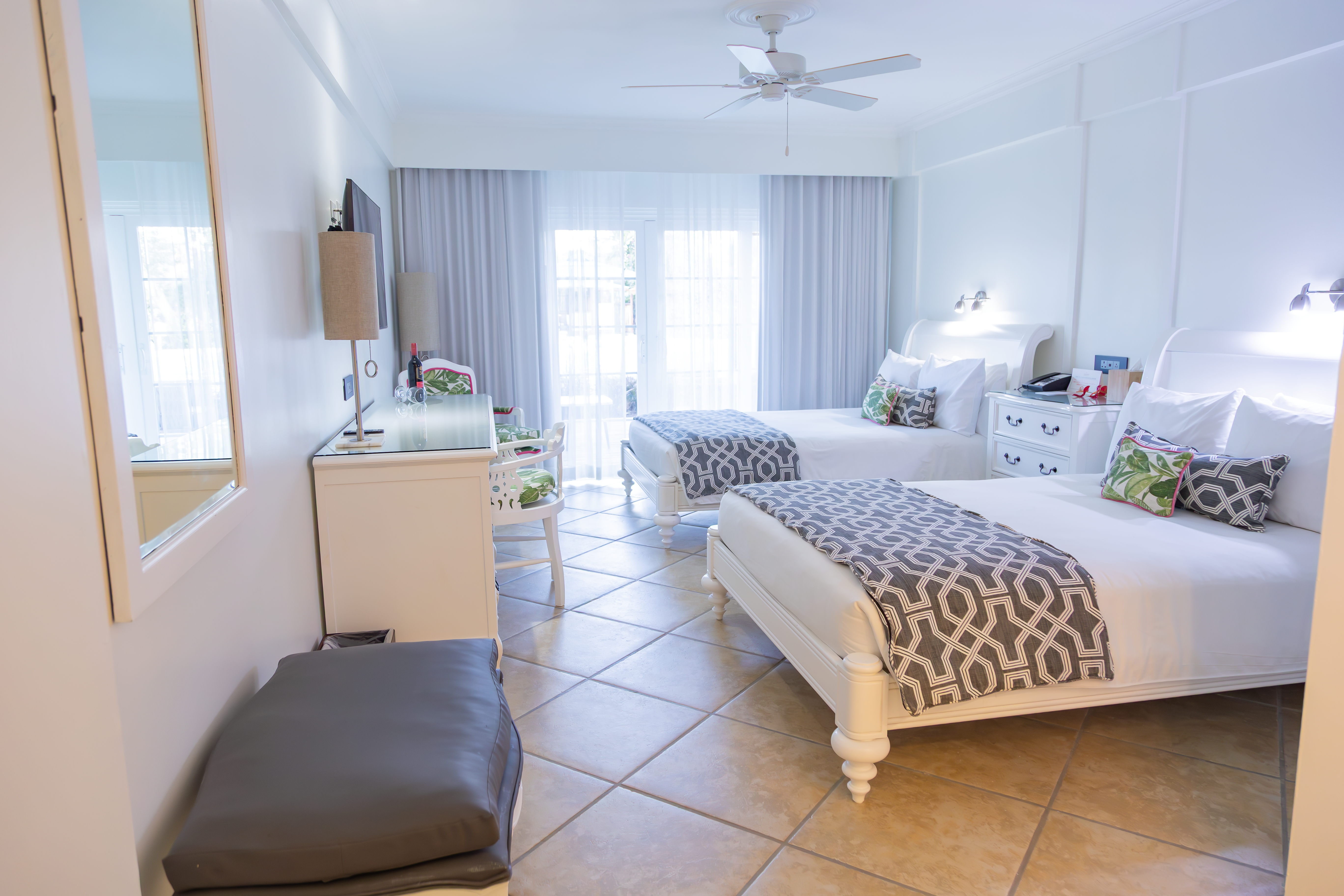 Room, Double Bed, Garden View, Coco Palm 4/10