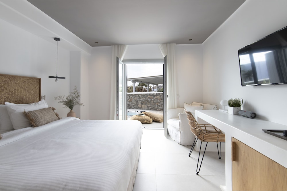Adorno Beach Hotel and Suites 21/76