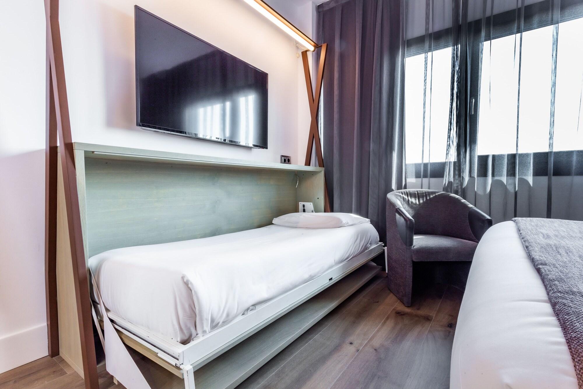 Standard, Multiple Beds