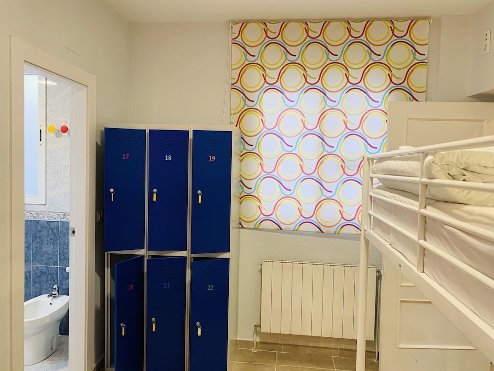Oh My Hostel 6/50