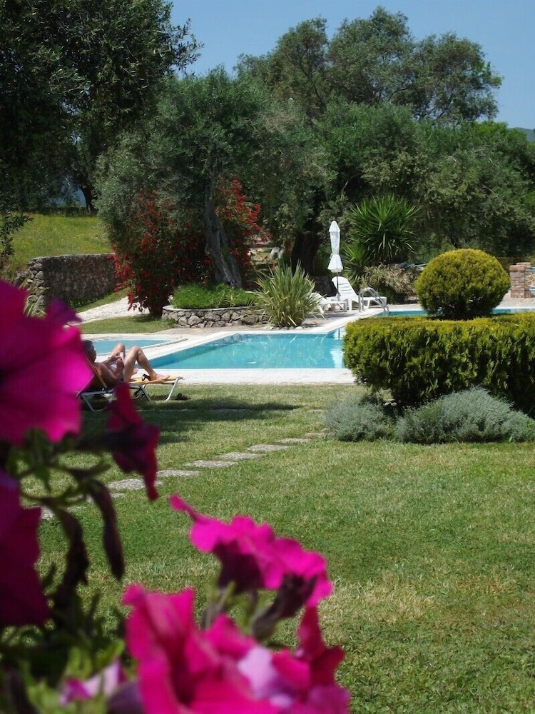 Fundana Villas Aparthotel 46/54