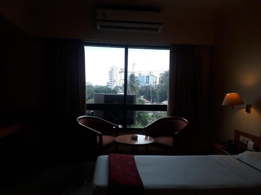 Hotel Samrat 26/40