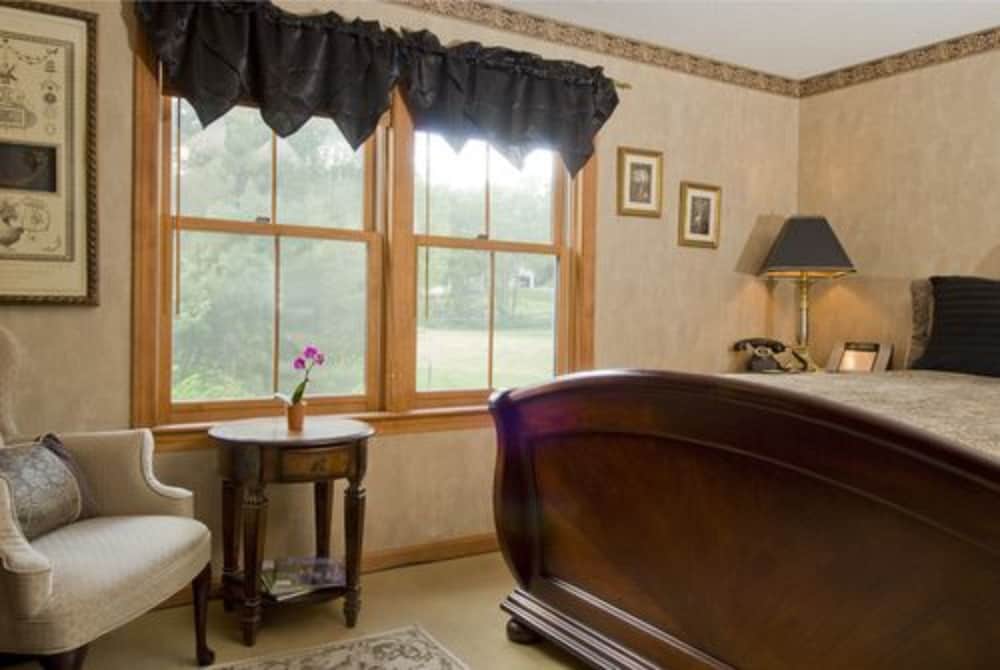 Inn at Ellis River 12/50