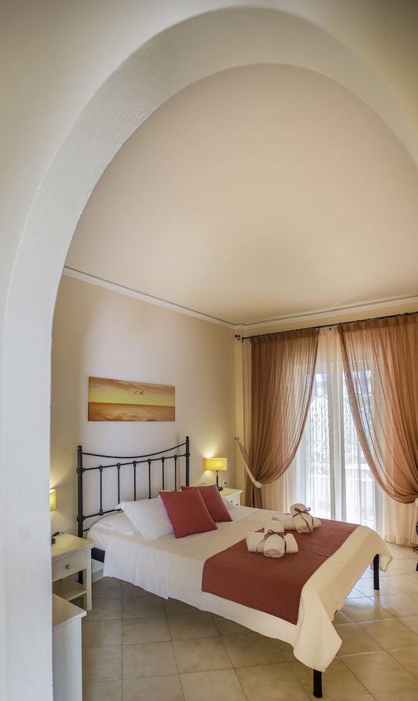 Oasis Beach Hotel Spa 19/76