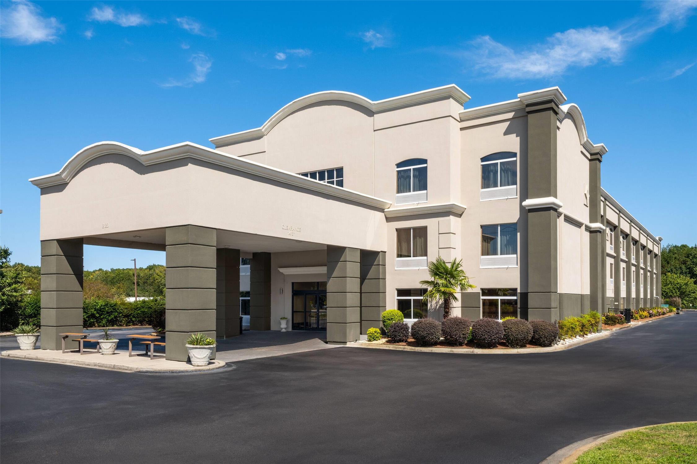 La Quinta Inn and Suites by Wyndham Florence 39/47