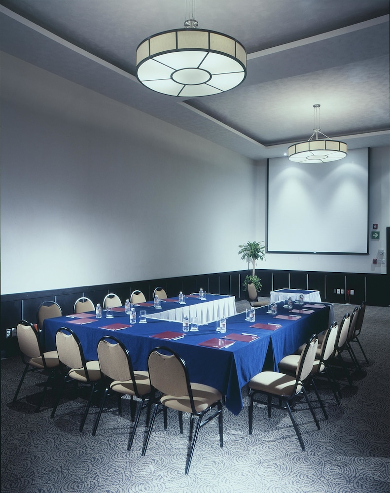 Fiesta Inn Express Ciudad Obregon 54/68