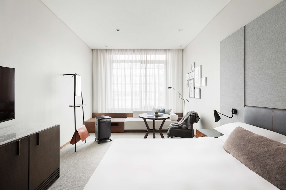 Pure, King Bed، EPISODE Hsinchu, a JdV by Hyatt Hotel (ex Hotel Indigo) 2/5