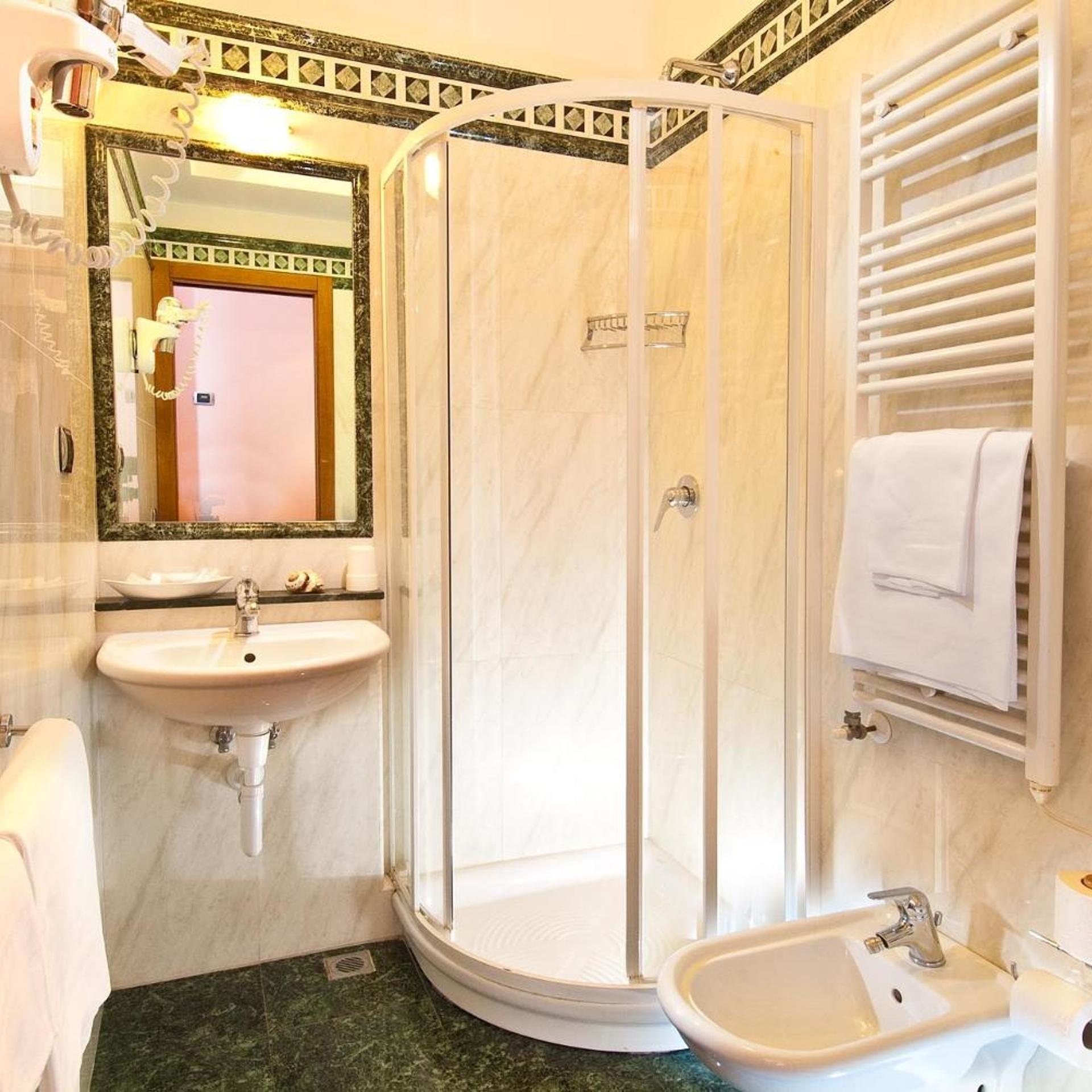 غرفة سوبيريور مفردة، Hotel Le Querce 2/5