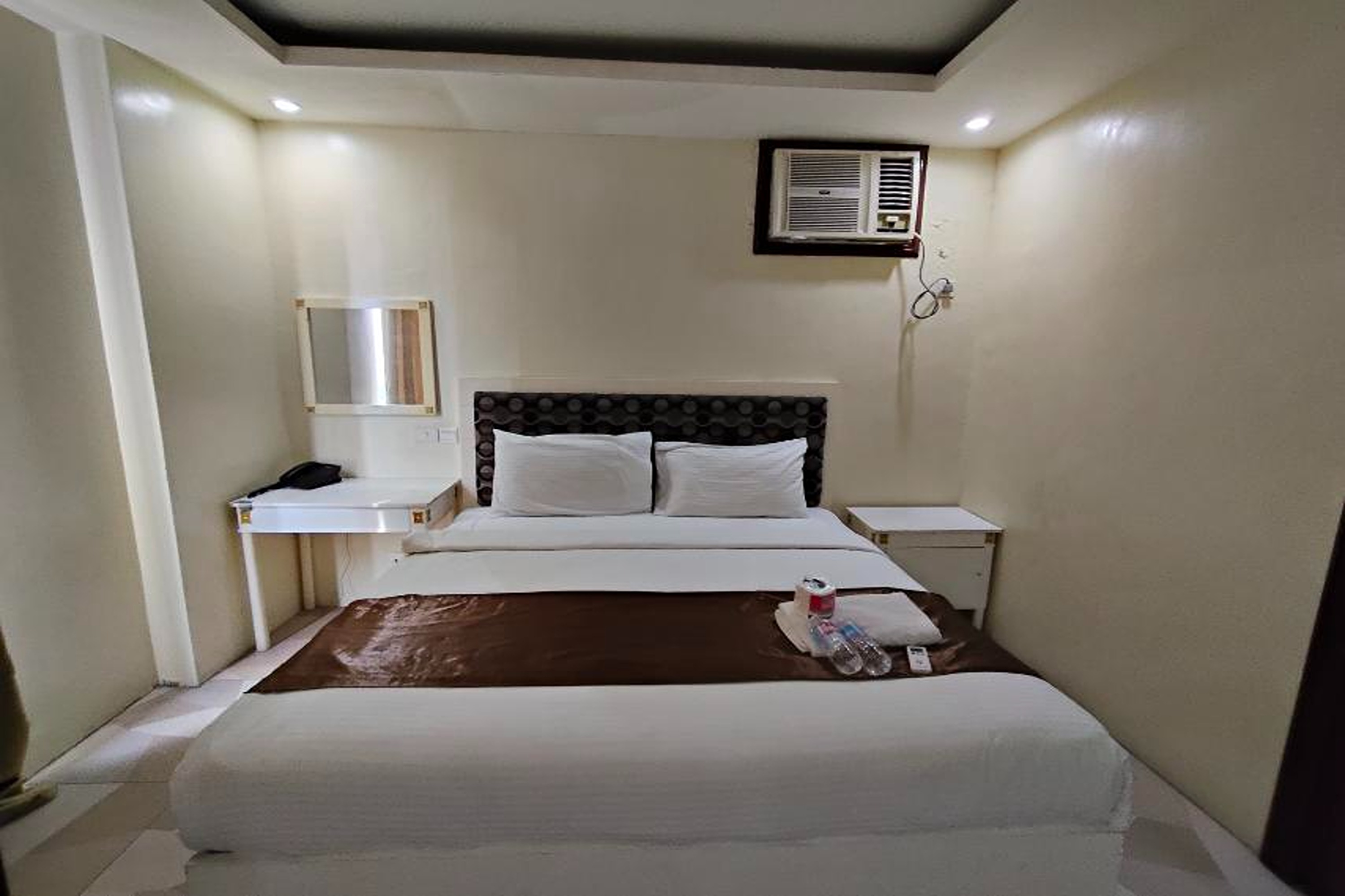 OYO 838 Manila Crown Palace Hotel 25/55