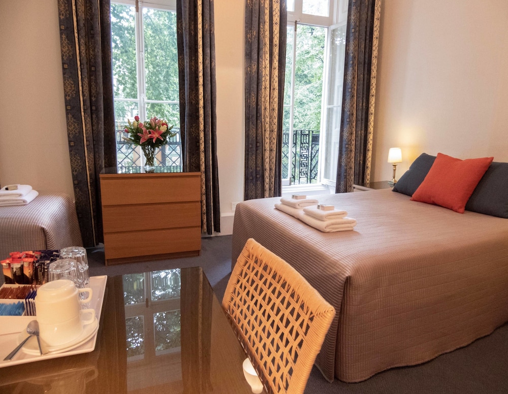 Euro Hotel 6/42