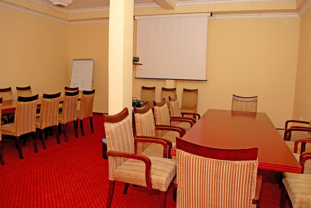 Planeta Inn Hotel 45/50