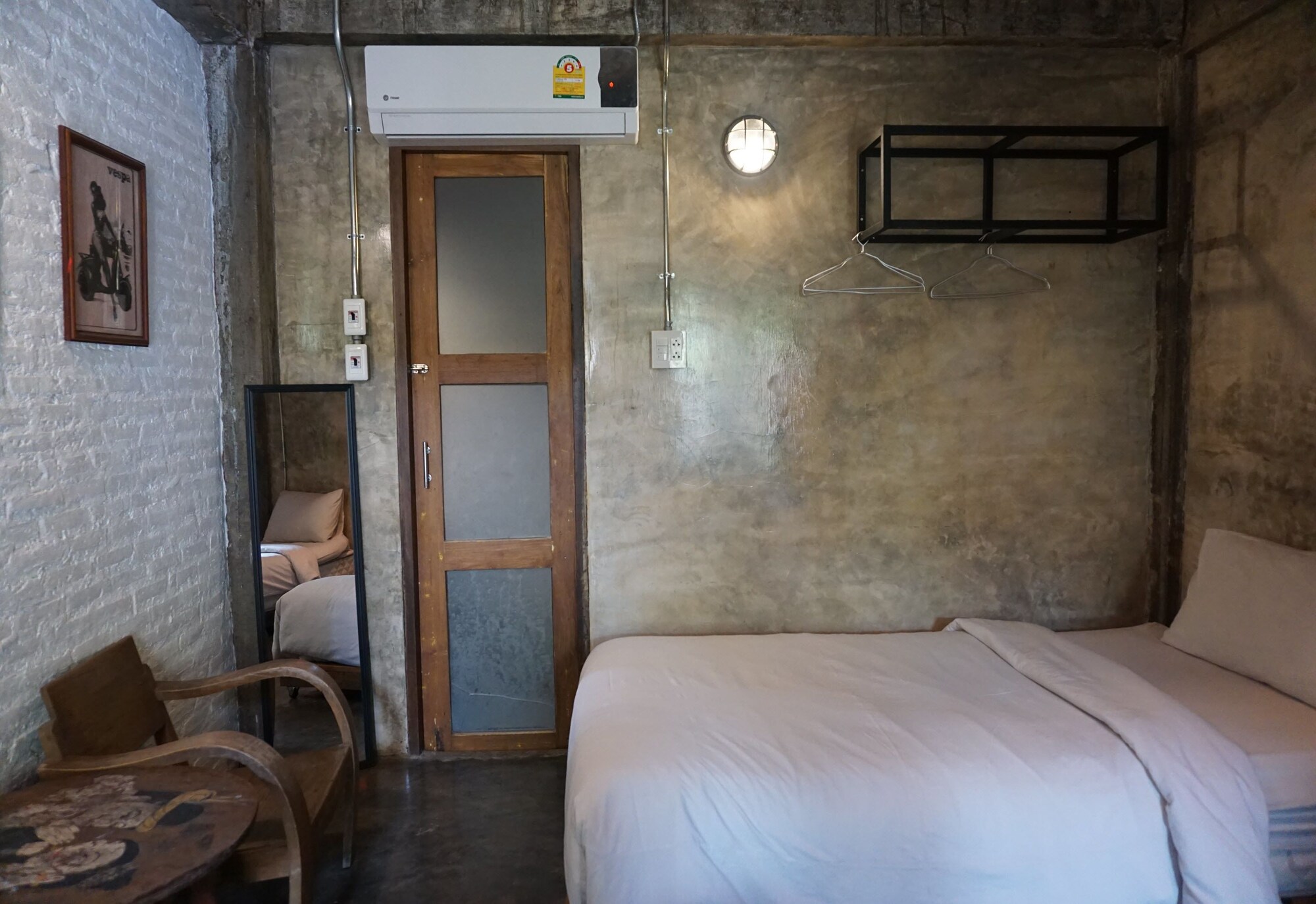 غرفة قياسية بسريرين منفصلين، Huen Chang Puek Hotel 4/4