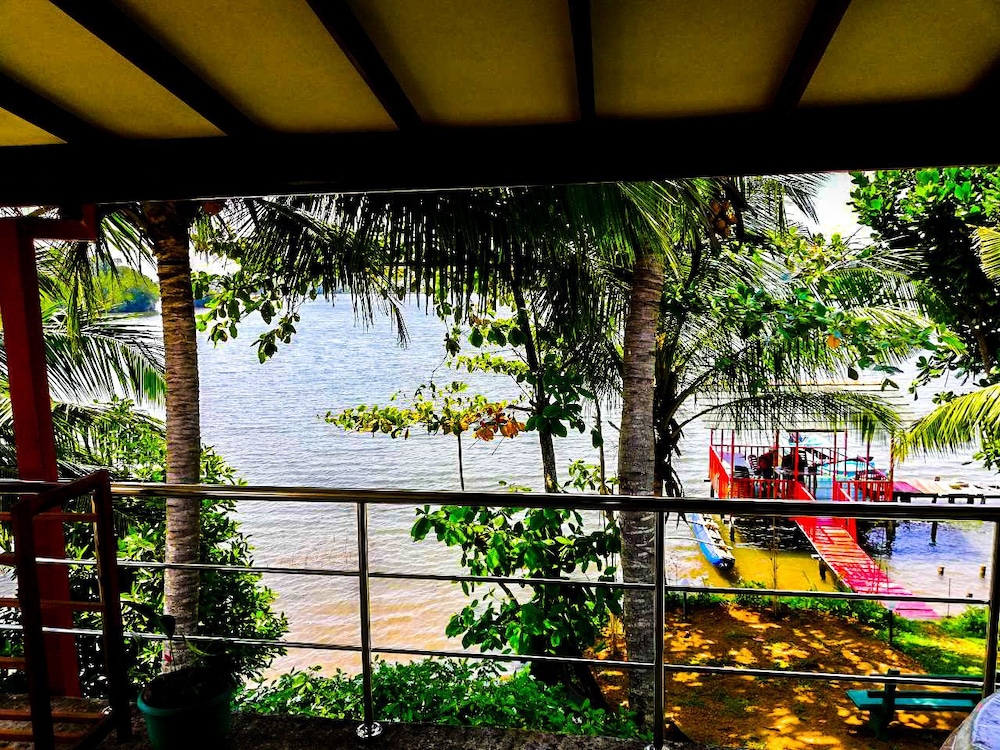 Mahi Villa 12/33