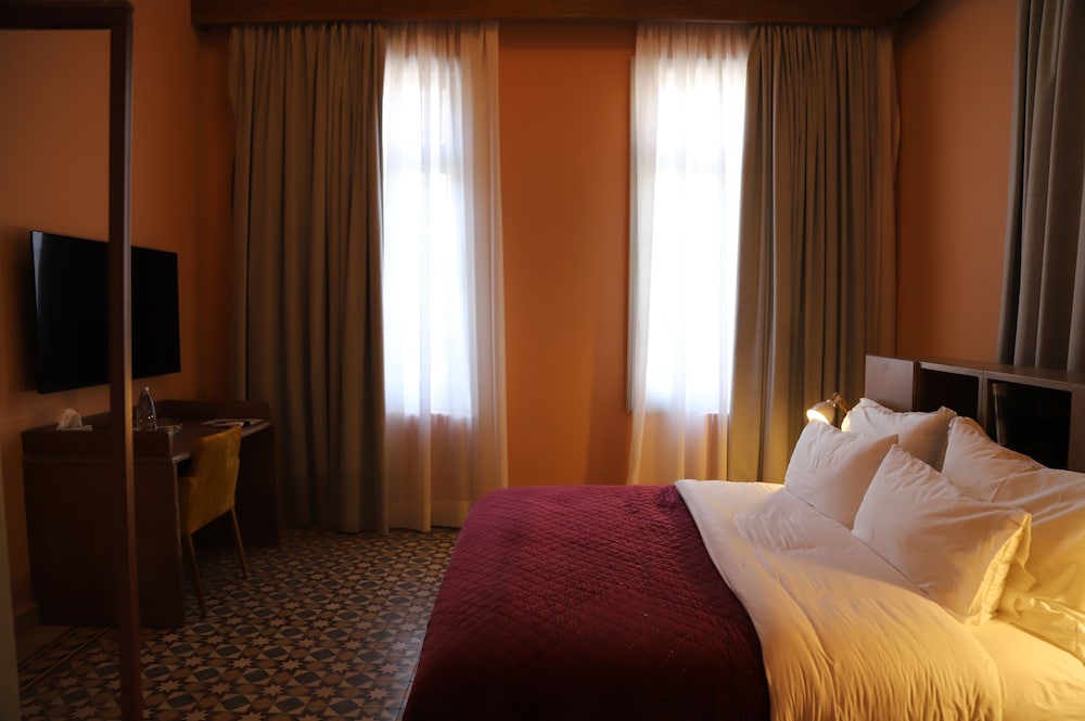 Hotel Lost 16/58