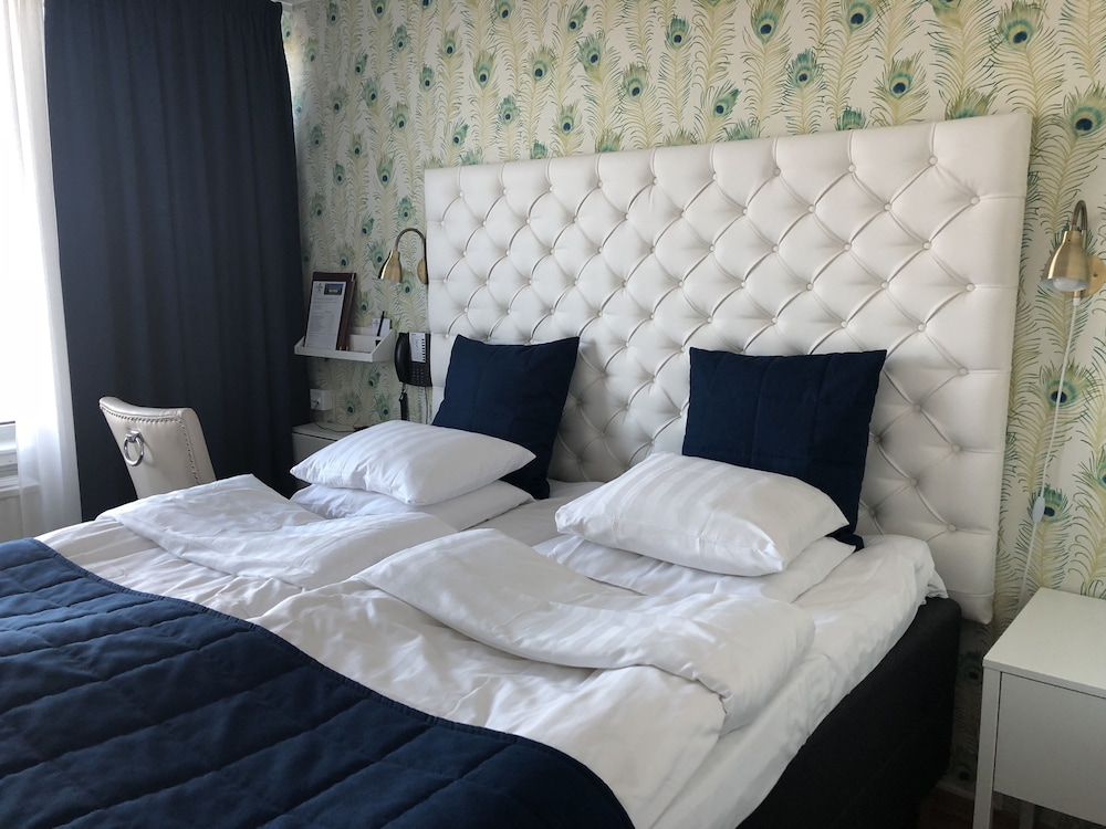 Sundbyholms Slott 16/50