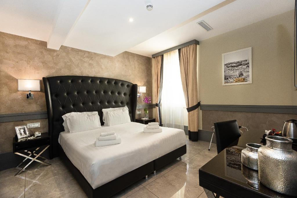 Junior Suite, Classic, Hotel Castellino Roma 3/7