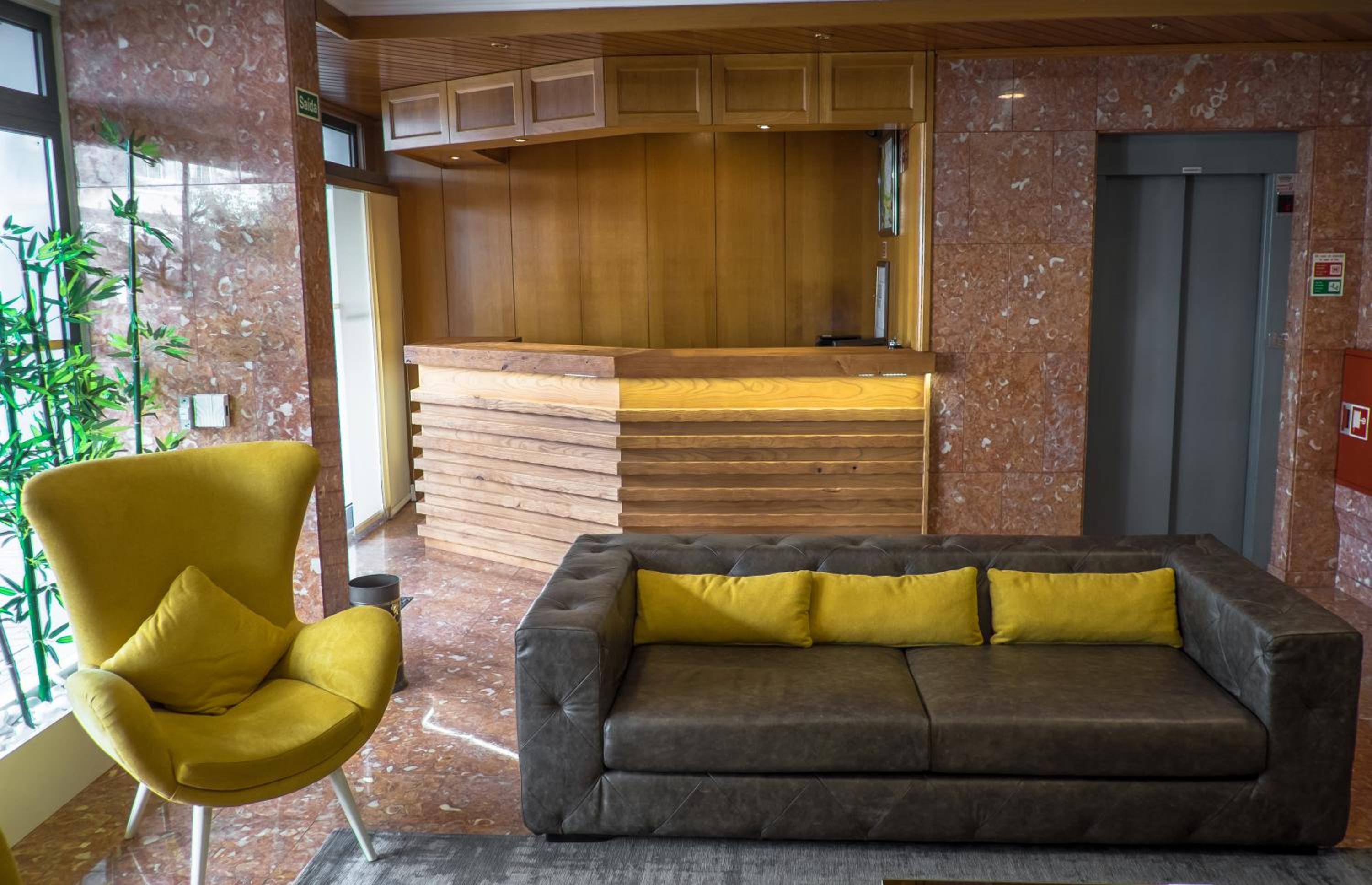 Amadora Palace Hotel 8/50