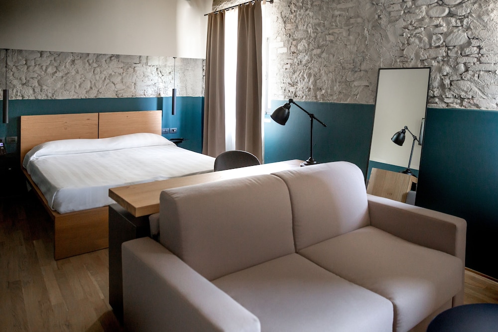 Casale Le Corti 36/76