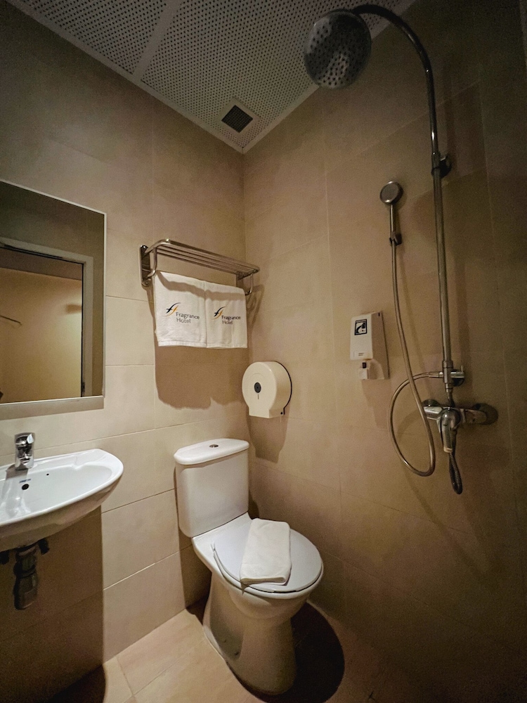 Fragrance Hotel - Viva 45/47