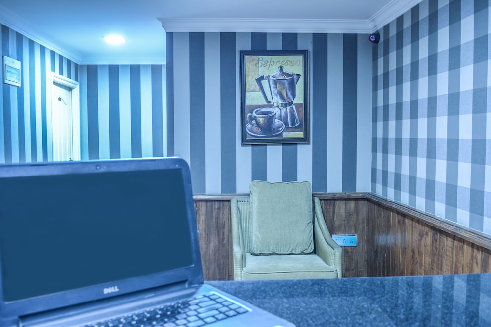 Serene Boutique Hotel 4/53
