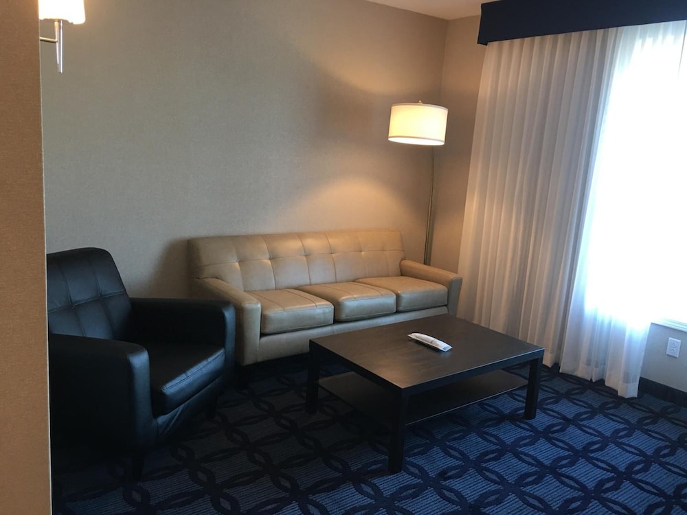 Riverside Inn 39/60