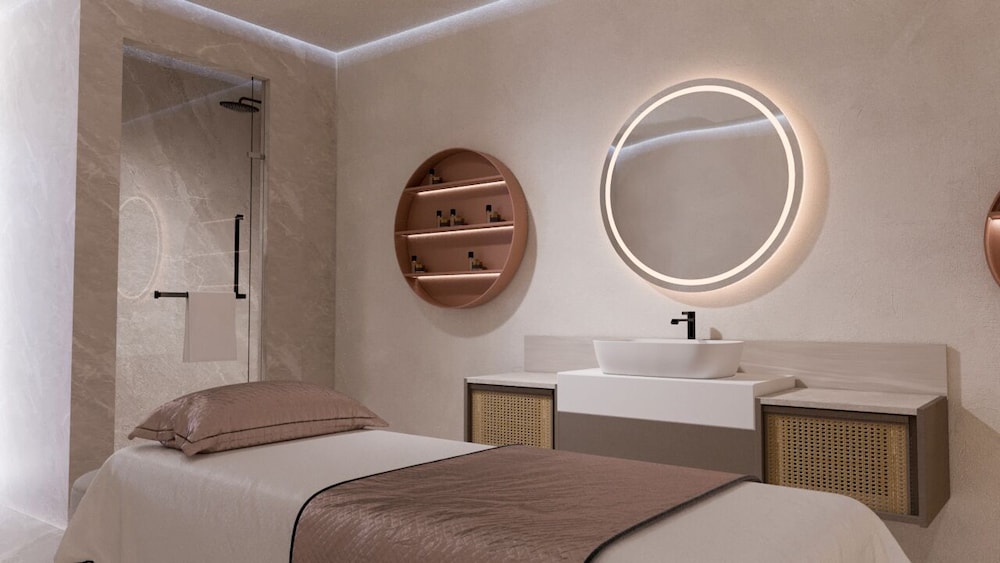 Renex Hotel 16/38