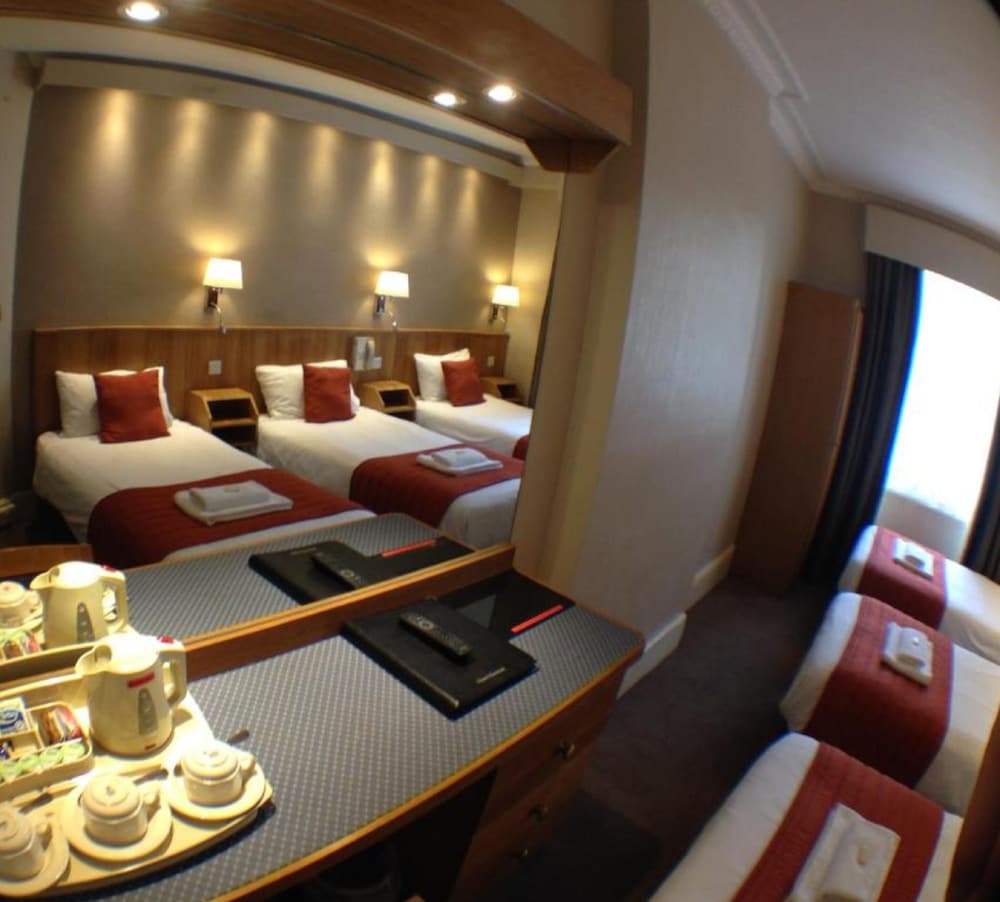 Columbus Hotel 30/32
