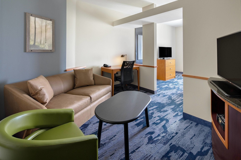 Fairfield Inn Suites Hobbs 23/44