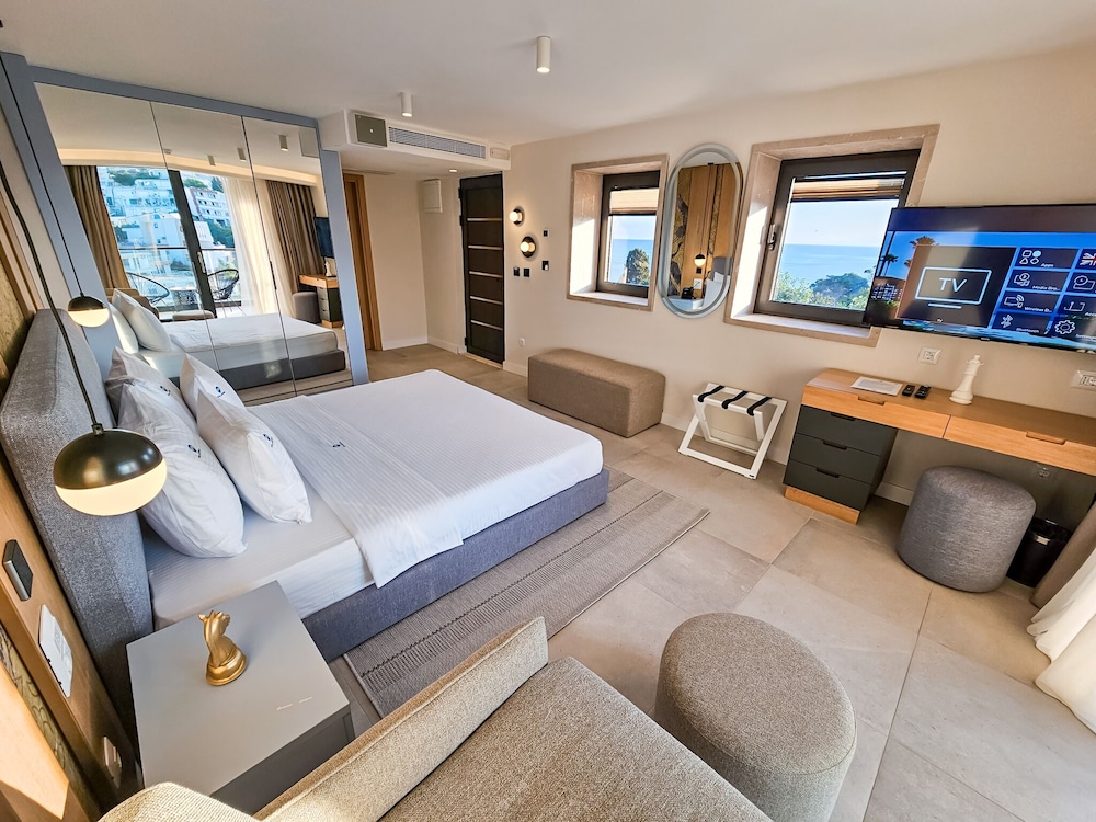 The New Mediteran Hotel Villa Edition 35/65
