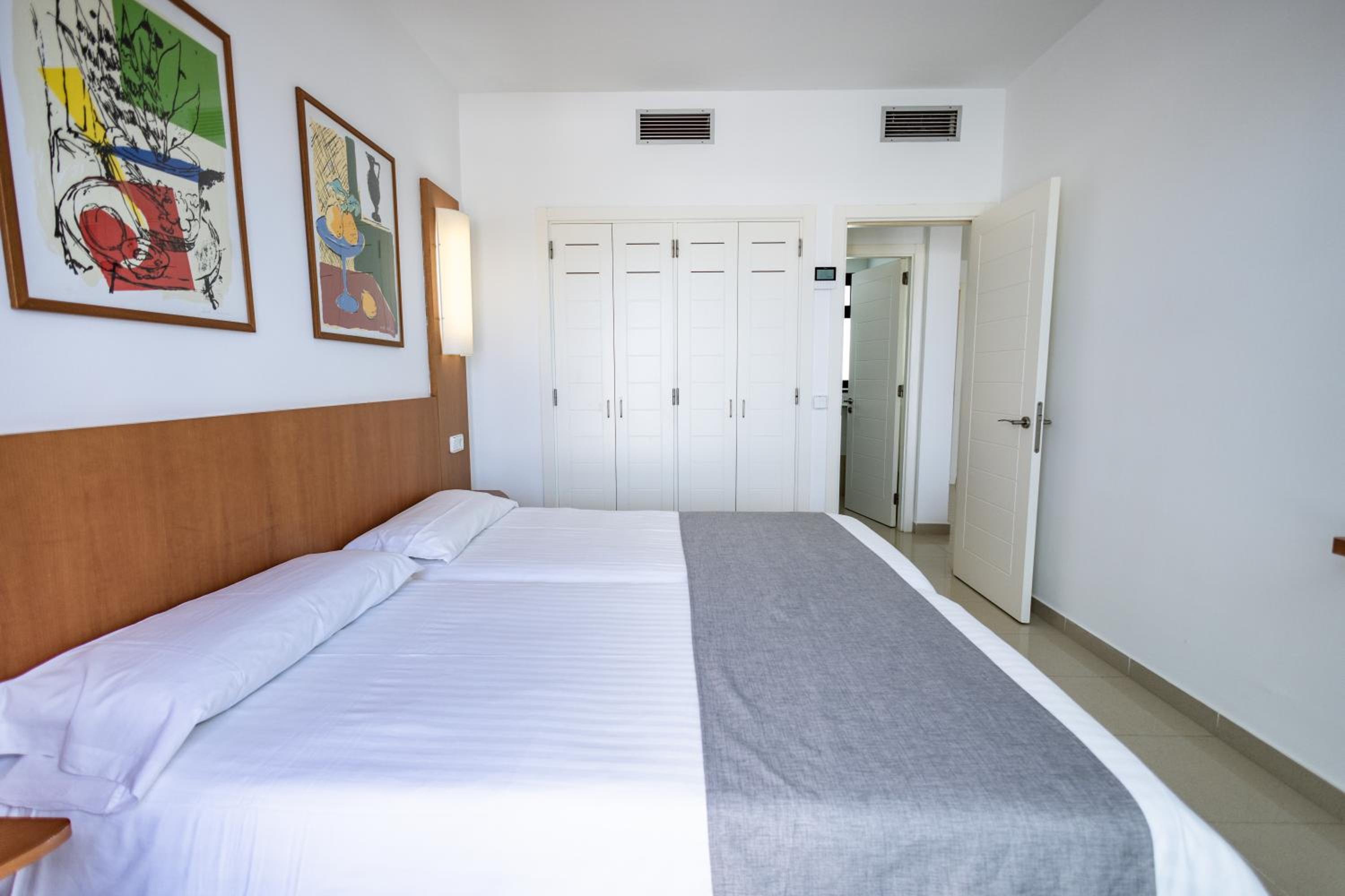2 BEDROOMS, CLASSIC, APARTMENT